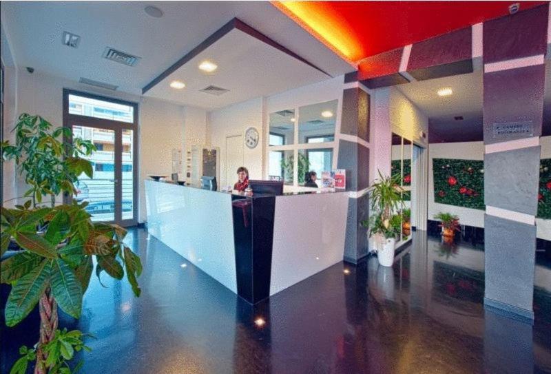 埃登酒店 新萨尔沃 外观 照片